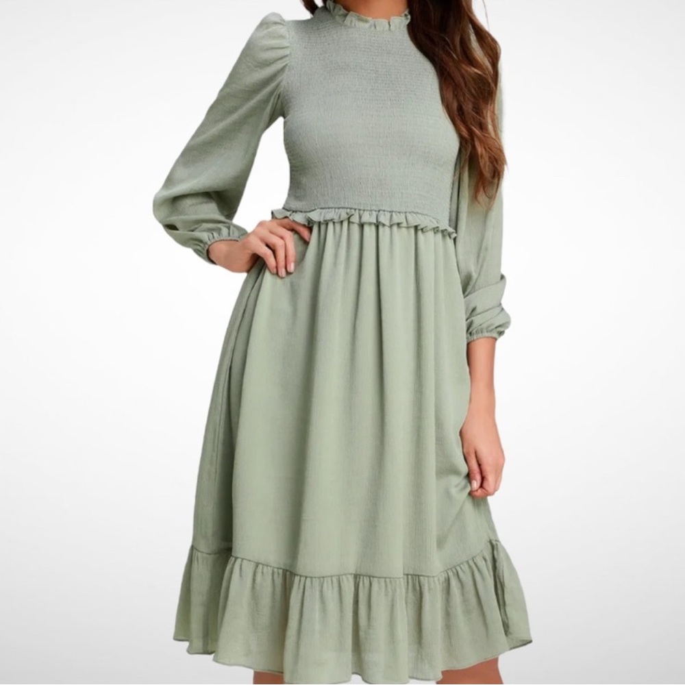 Lulus sage green dress
